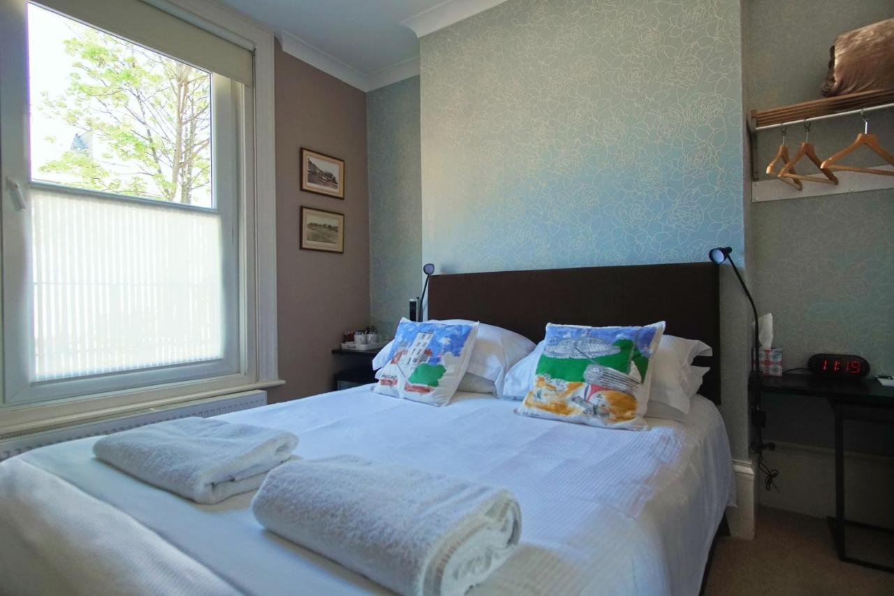 Number One B&B Дийл Екстериор снимка